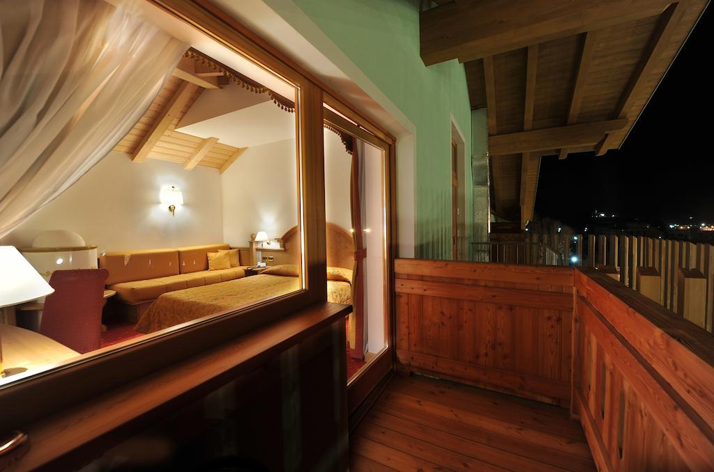 Sporthotel Rosatti Dimaro Extérieur photo
